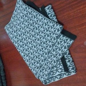 Michael kors scarf